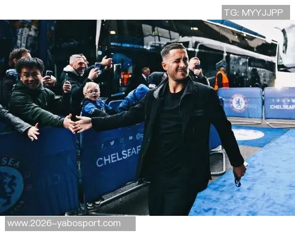 阿扎尔重返斯坦福桥分享照片感慨回家感觉真好