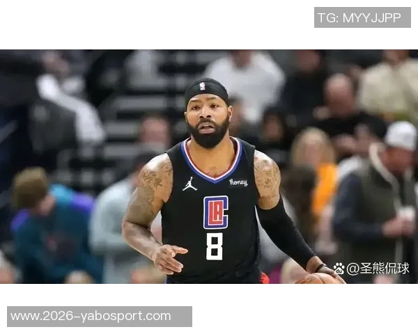 空间型中锋沃尔夫表现出色27号秀8投5中三分球4投3中贡献13分4篮板4助攻