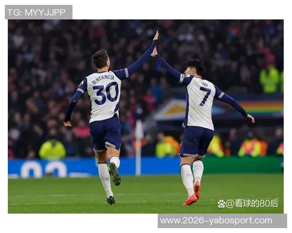 本坦库尔因铲球染红离场乌拉圭队在友谊赛中以1比5落后美国队